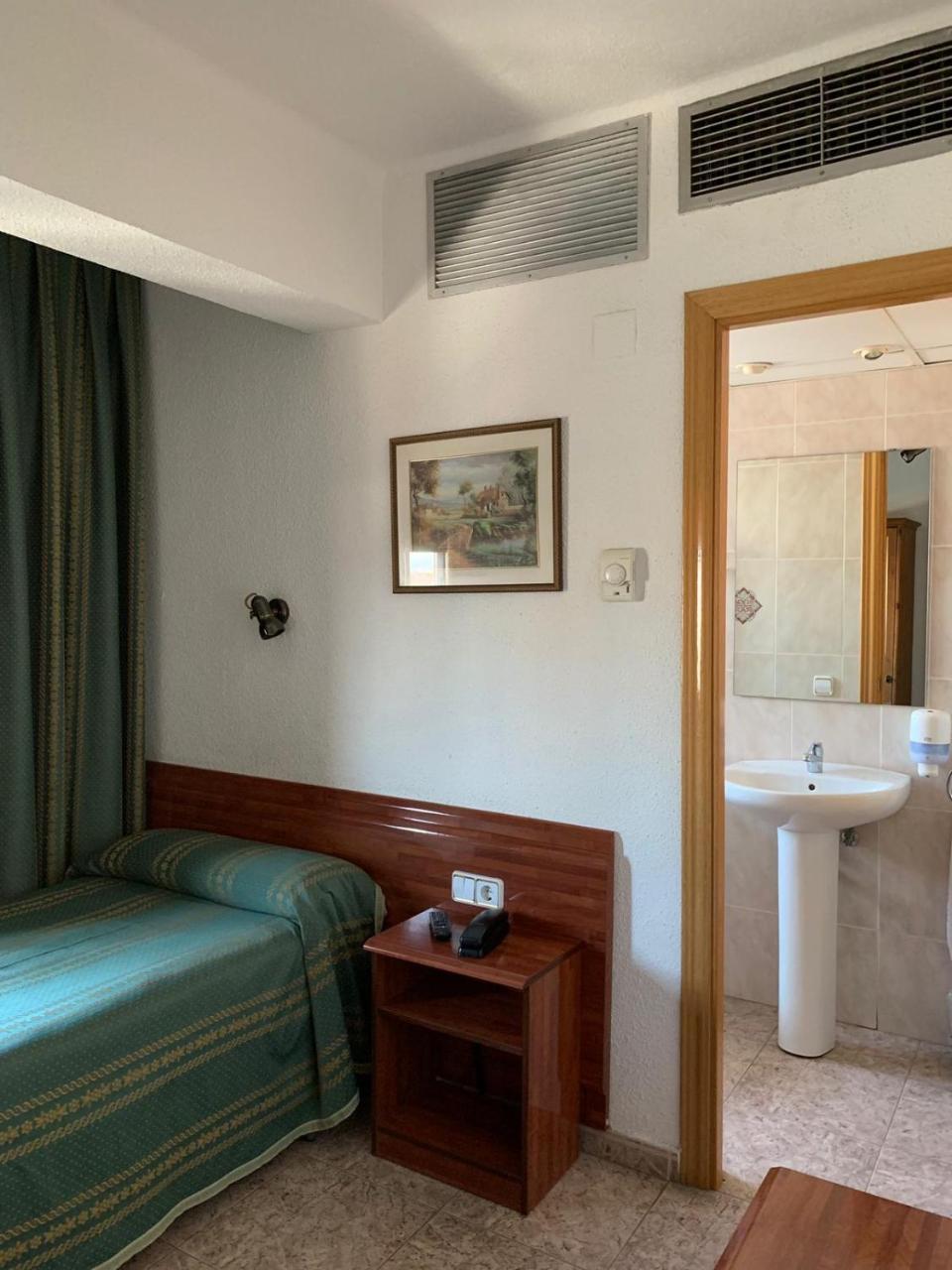 Hotel Pepa Villafranca de Ebro Esterno foto
