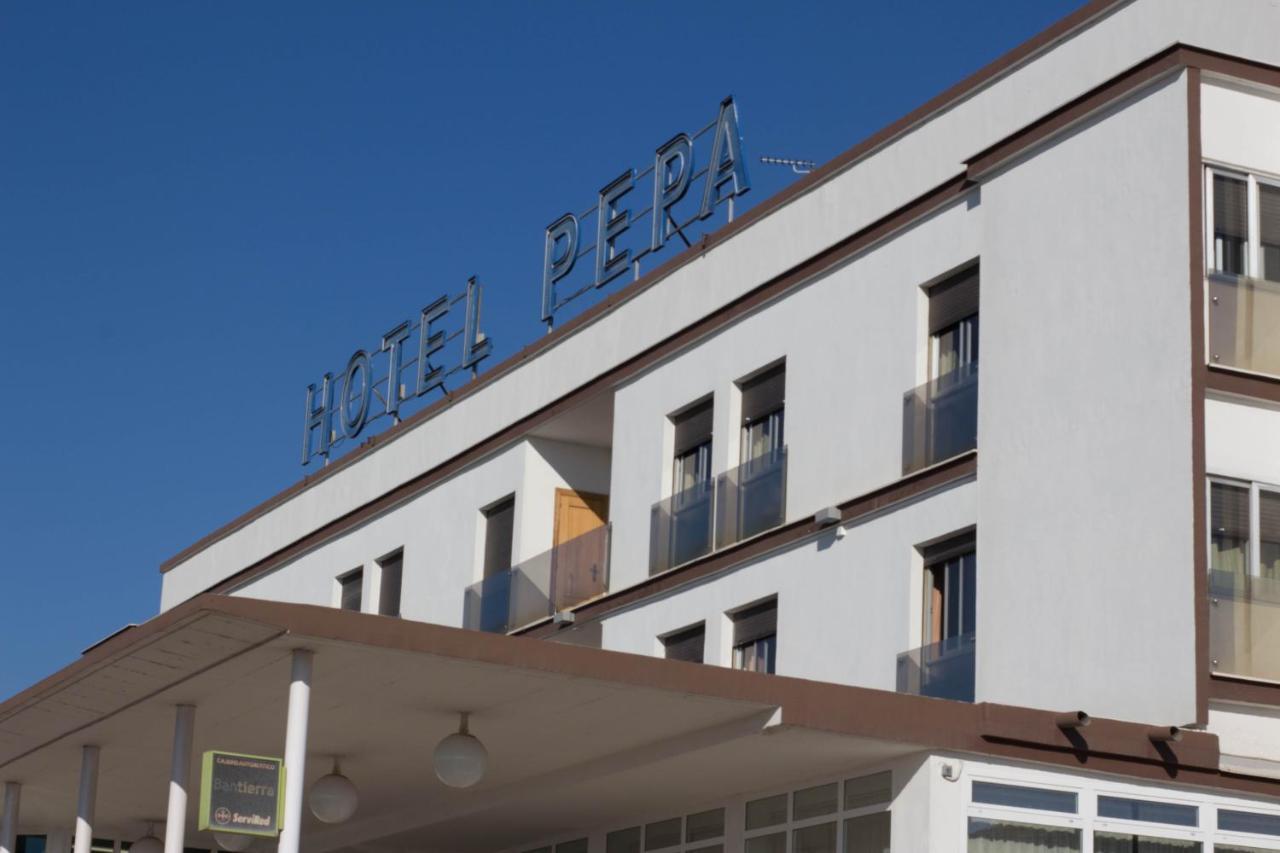 Hotel Pepa Villafranca de Ebro Esterno foto