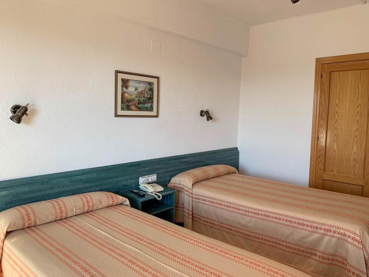 Hotel Pepa Villafranca de Ebro Esterno foto