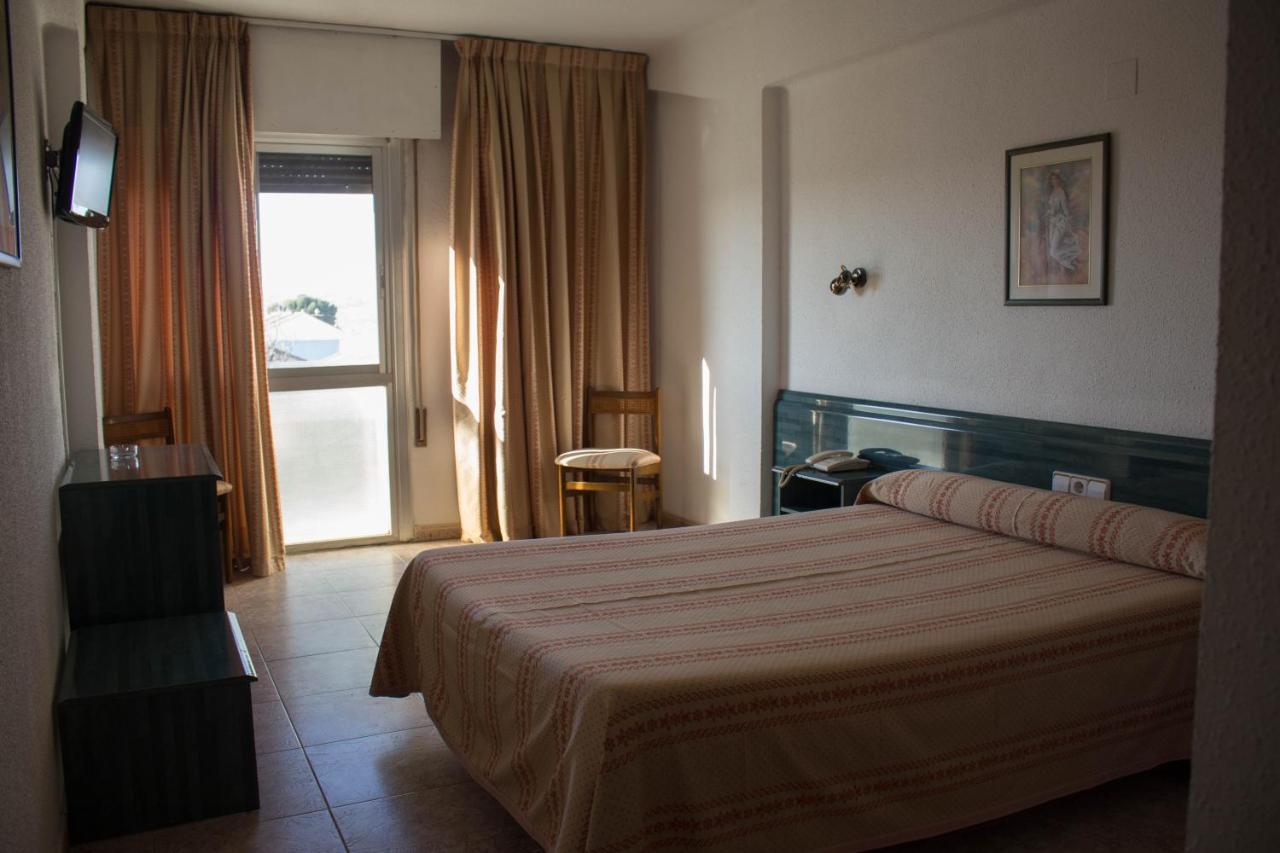 Hotel Pepa Villafranca de Ebro Esterno foto